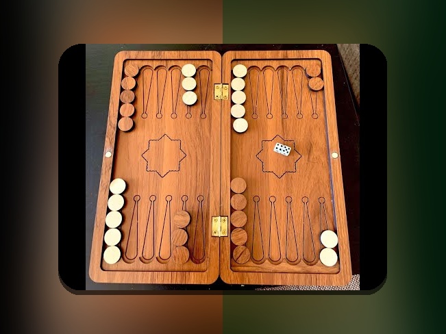 کشف لذت بازی تخته نرد آنلاین با دوستان: چگونه این سرگرمی جذاب را در فضای اینترنت تجربه کنیم؟